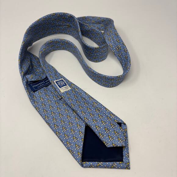 Vineyard Vines Blue‎ Cloud Castle Pattern 59"x3.5" Silk Tie - Picture 5 of 5